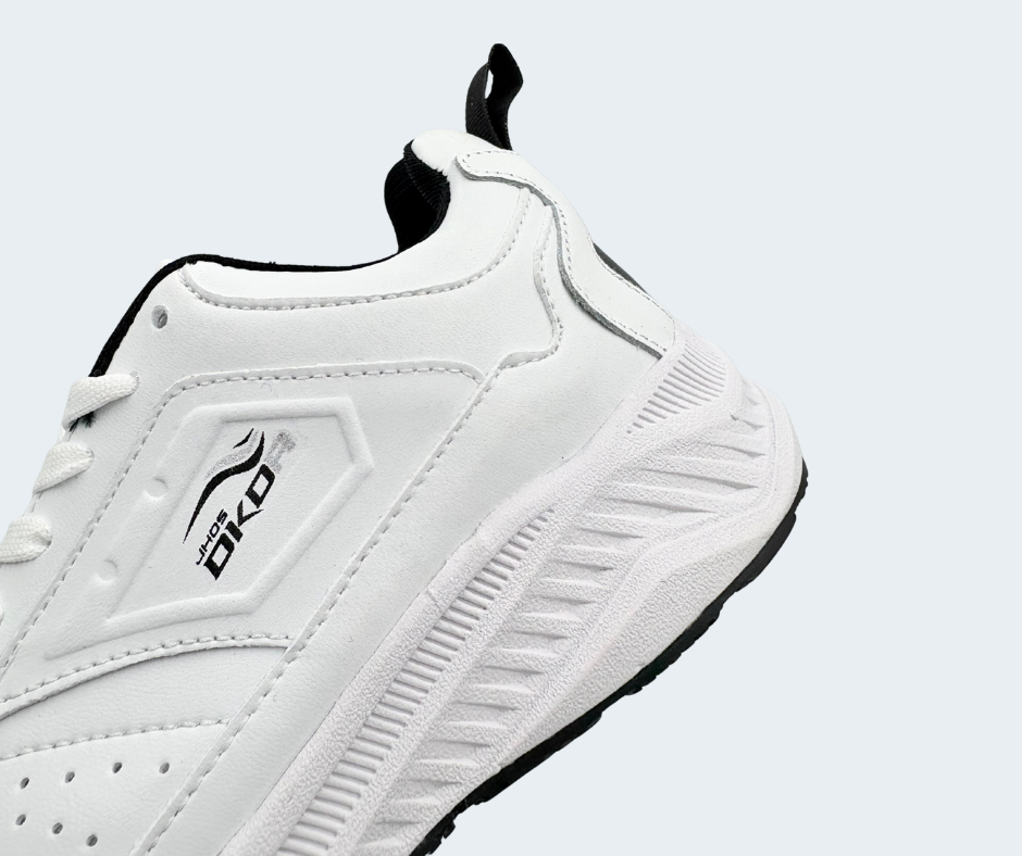 Tenis Modelo DKDA 3135